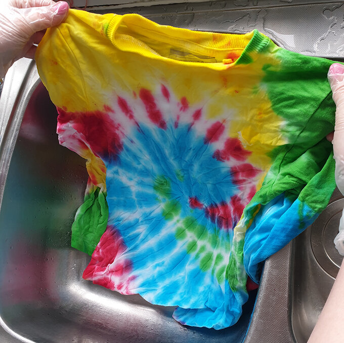How to Tie Dye TShirts
